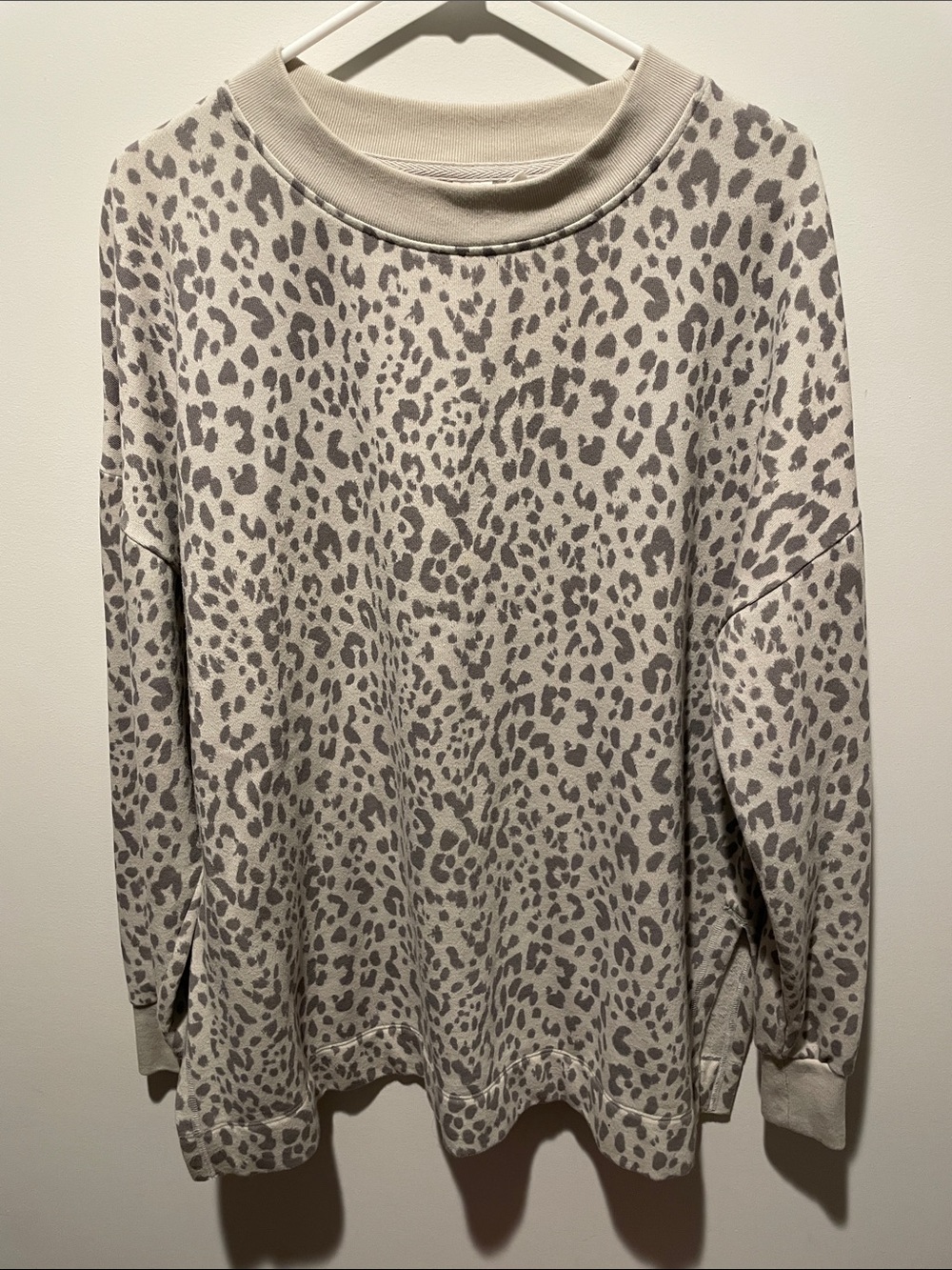 GAP Leopard Print Pullover Sweatshirt in Cream and Gray